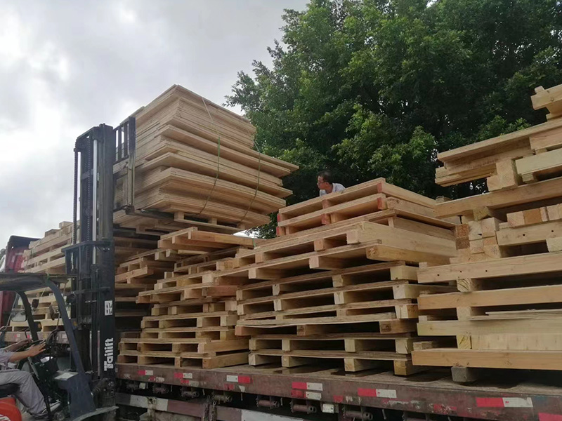 國(guó)内普通(tōng)木箱裝(zhuāng)車現場(chǎng)