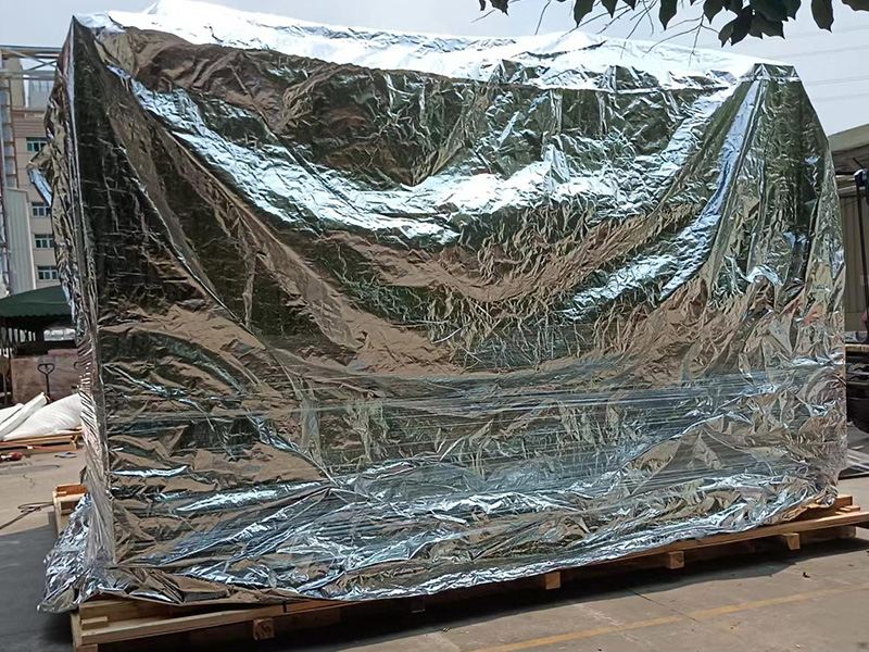 锂電新(xīn)能源設(she)備真空(kōng)包裝